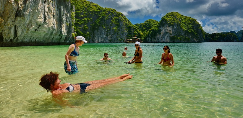 Lan Ha Bay - Halong - Vietnam